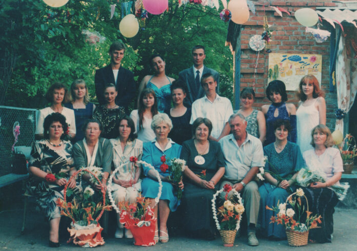 Старощербиновская вечерняя средняя школа. Выпуск 2002 г